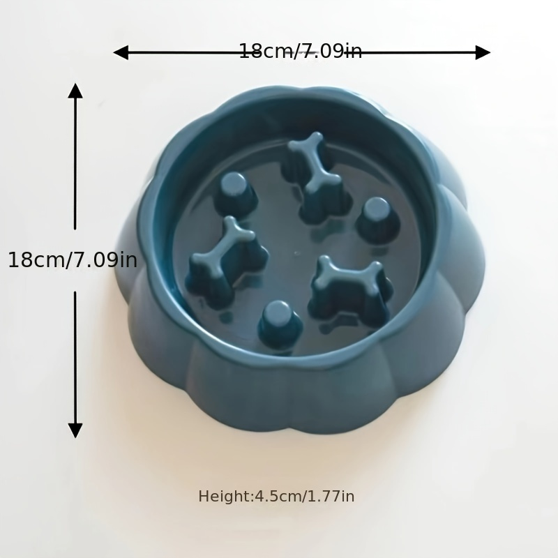 Slow-feed bowl suitable for small to medium-sized dogs - anti-tipping design, made of plastic