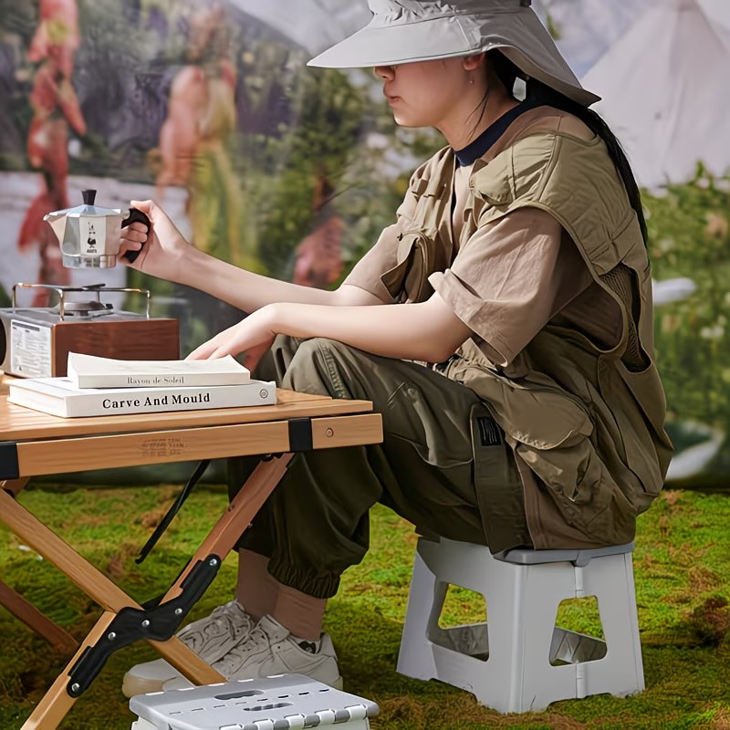 Foldable thickened plastic chair, outdoor fishing stool, folding stool