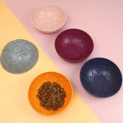 One silicone dog feeder, slow-feeding bowl, easy to clean, suitable for dogs.