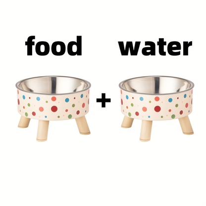 Stainless steel feeder with non-slip base, 13.5 oz. Suitable for cats and small dogs.